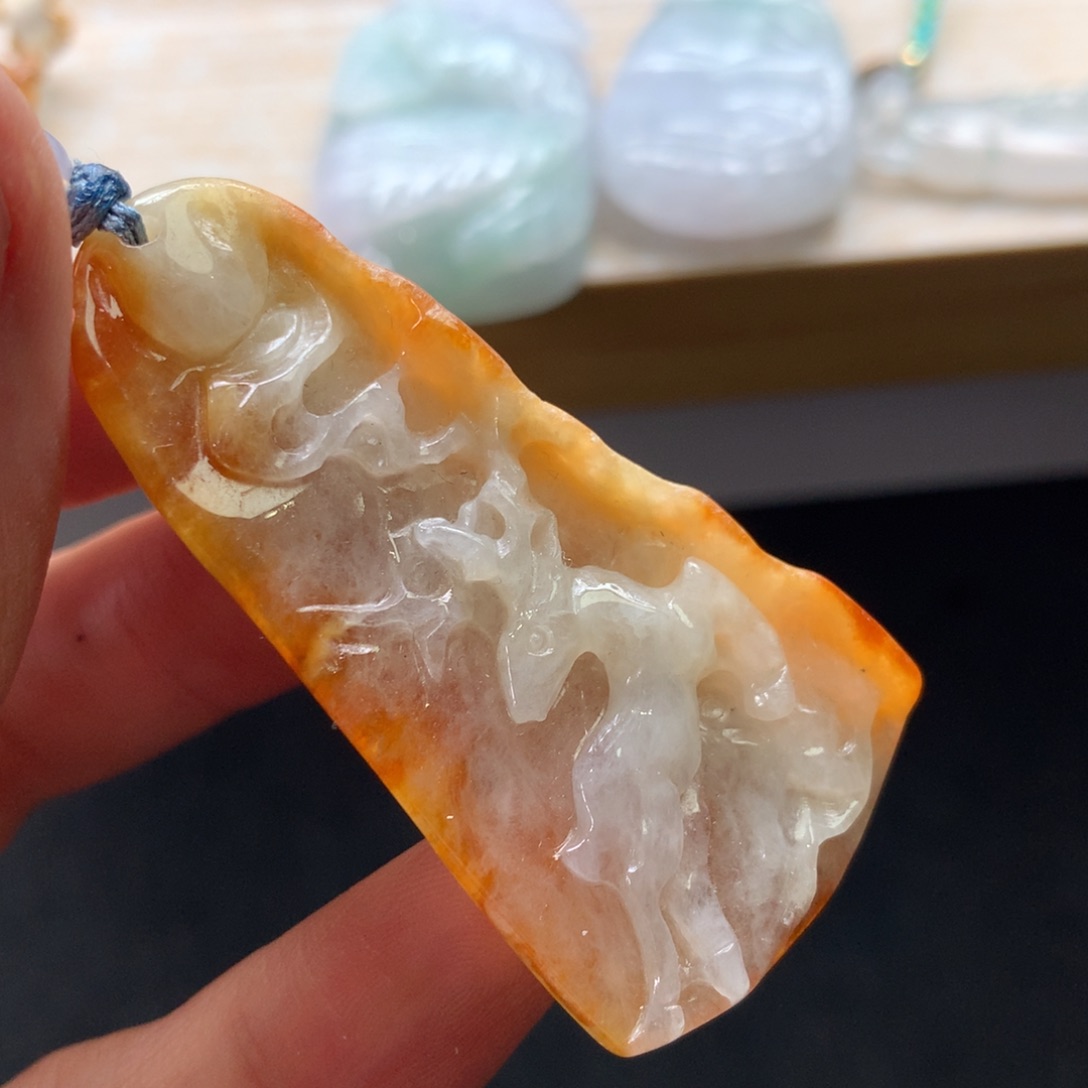 翡翠未镶嵌颈饰吊坠