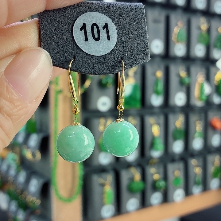 翡翠18K金镶嵌耳饰