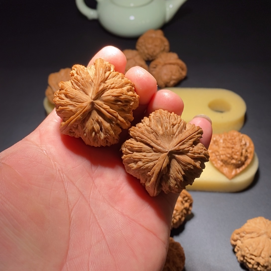 文玩核桃把件41白狮子球连