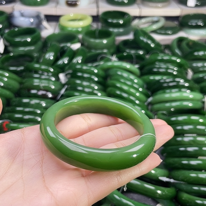 未镶嵌手镯和田玉（碧玉）