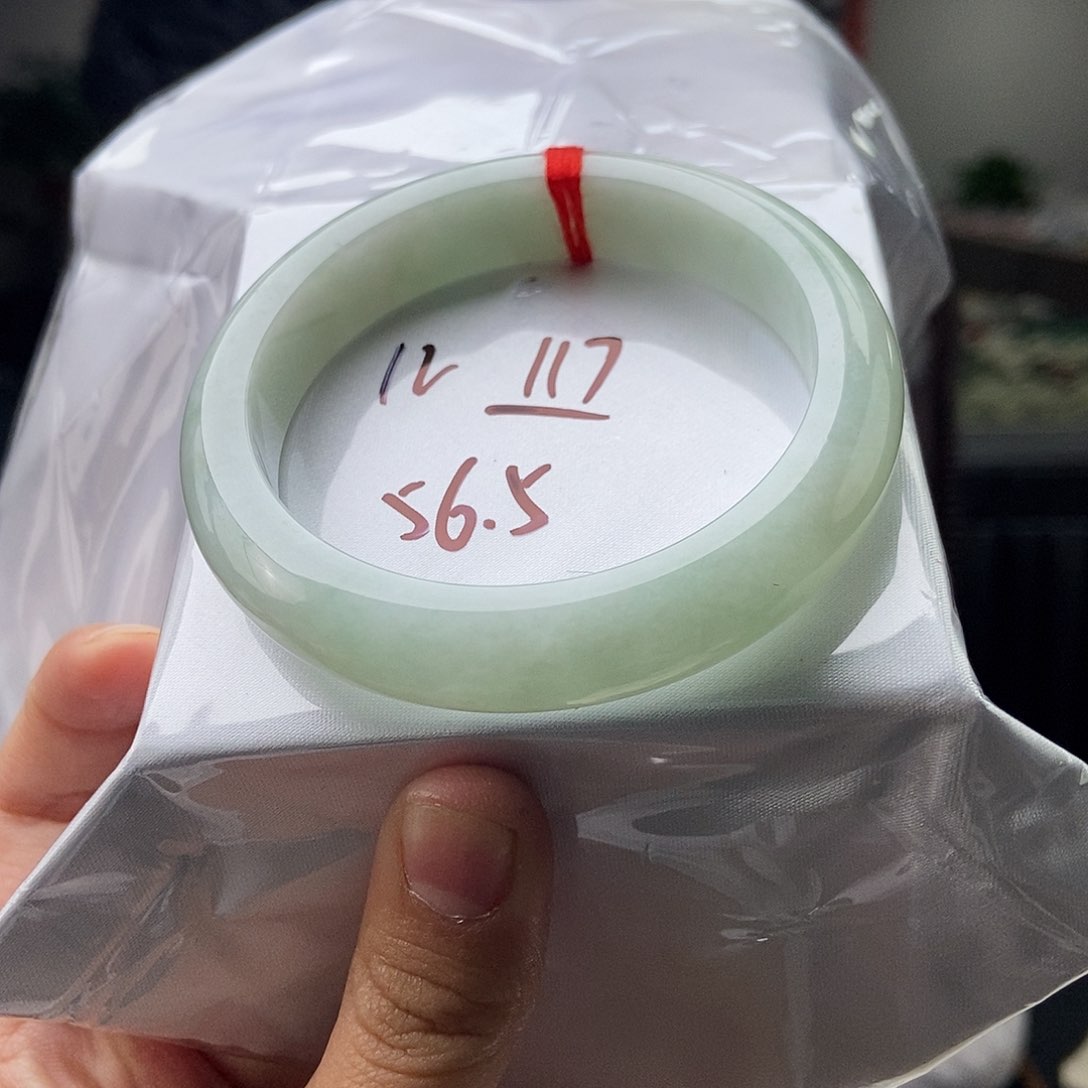 翡翠手镯未镶嵌拍一发一