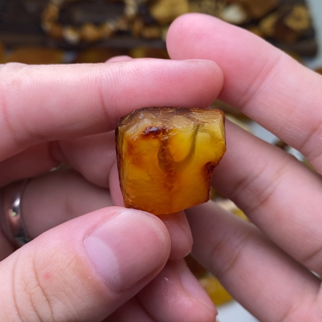 定制琥珀天然蜜蜡