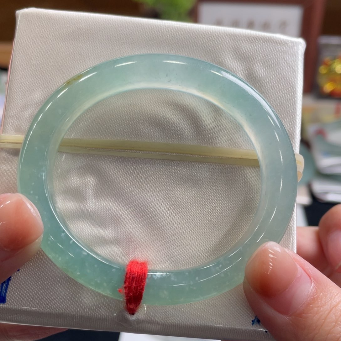 翡翠手镯未镶嵌晶*＆51.7 贵妃