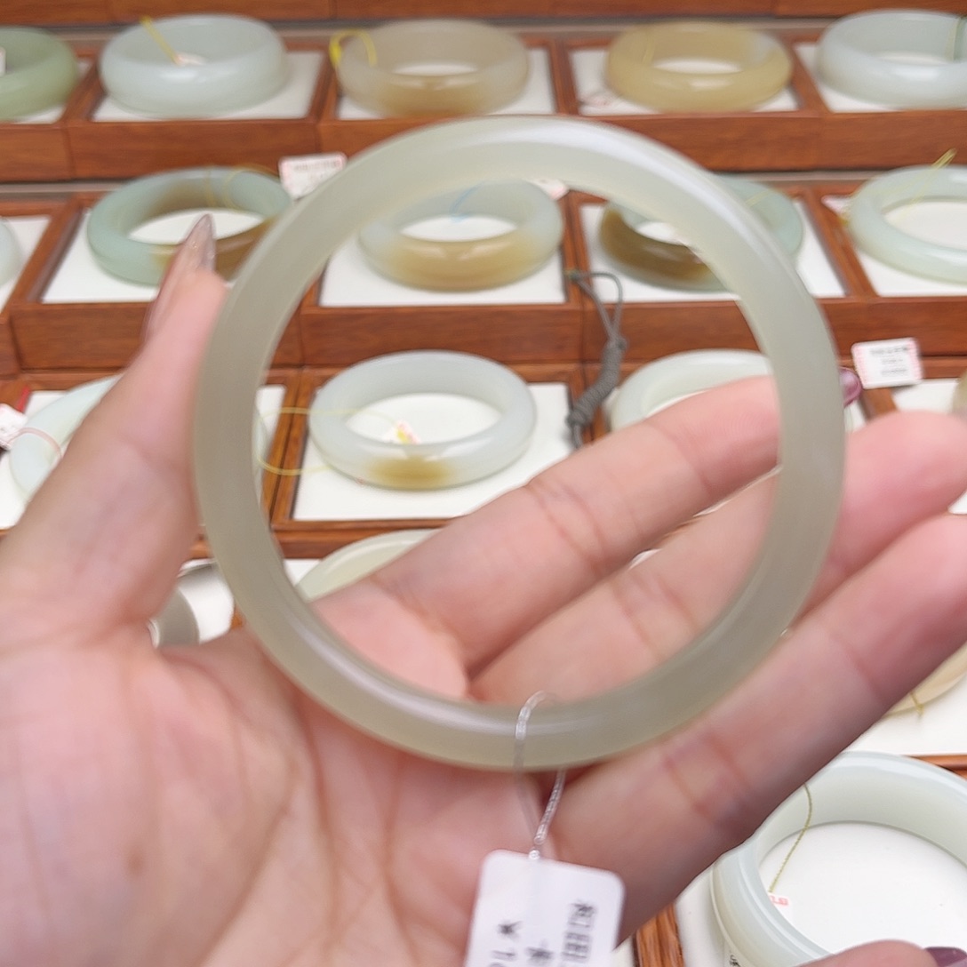 和田玉手镯未镶嵌J**g58