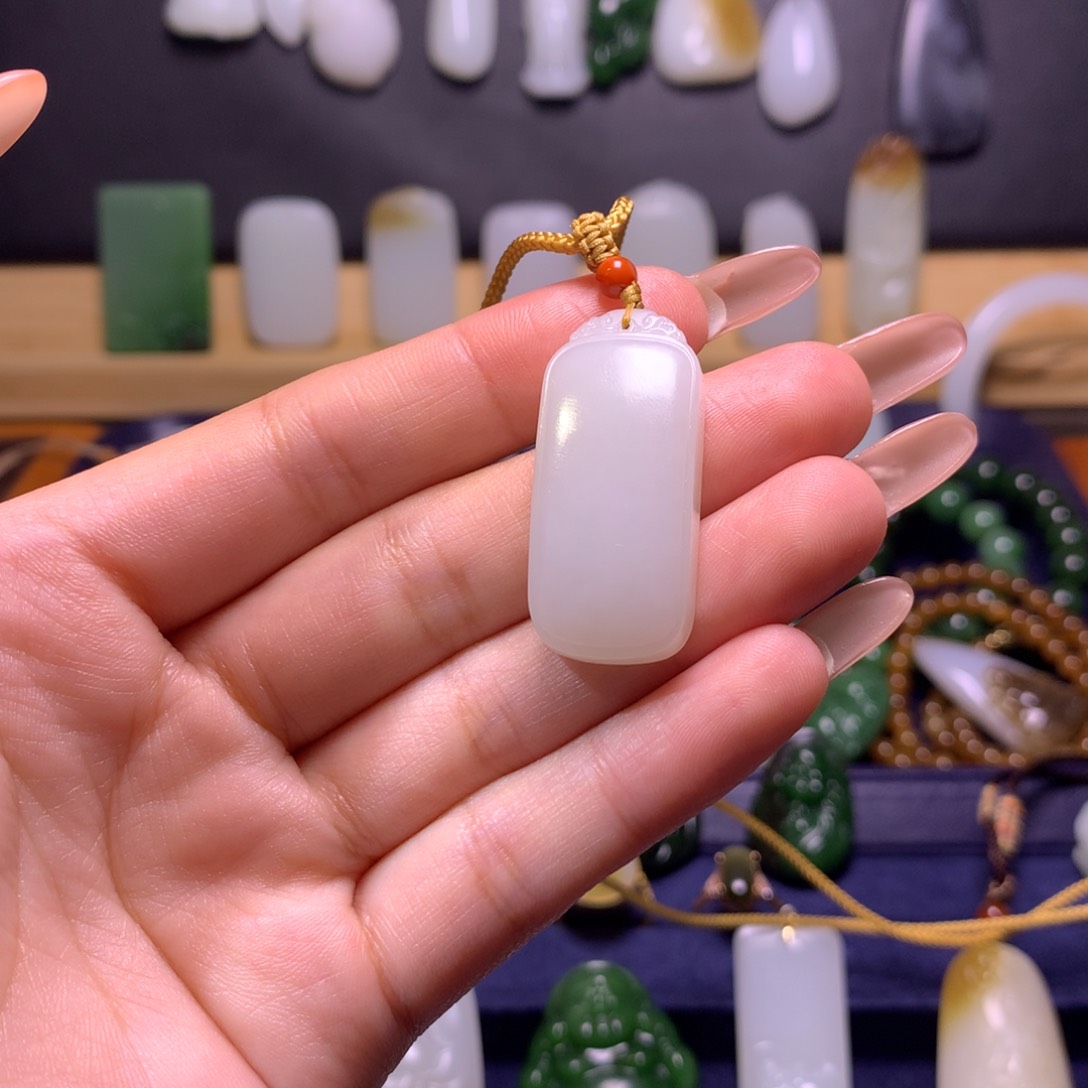 和田玉挂件未镶嵌