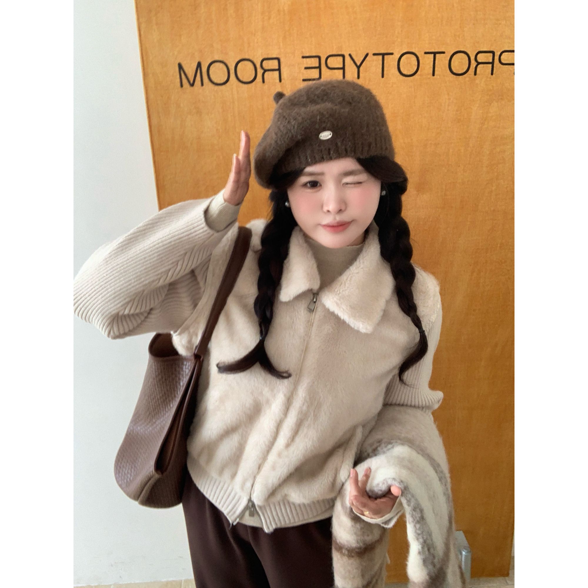 【豆乳拿铁】大头婷微胖定制针织拼接毛毛显瘦短拉链外套 ZX227