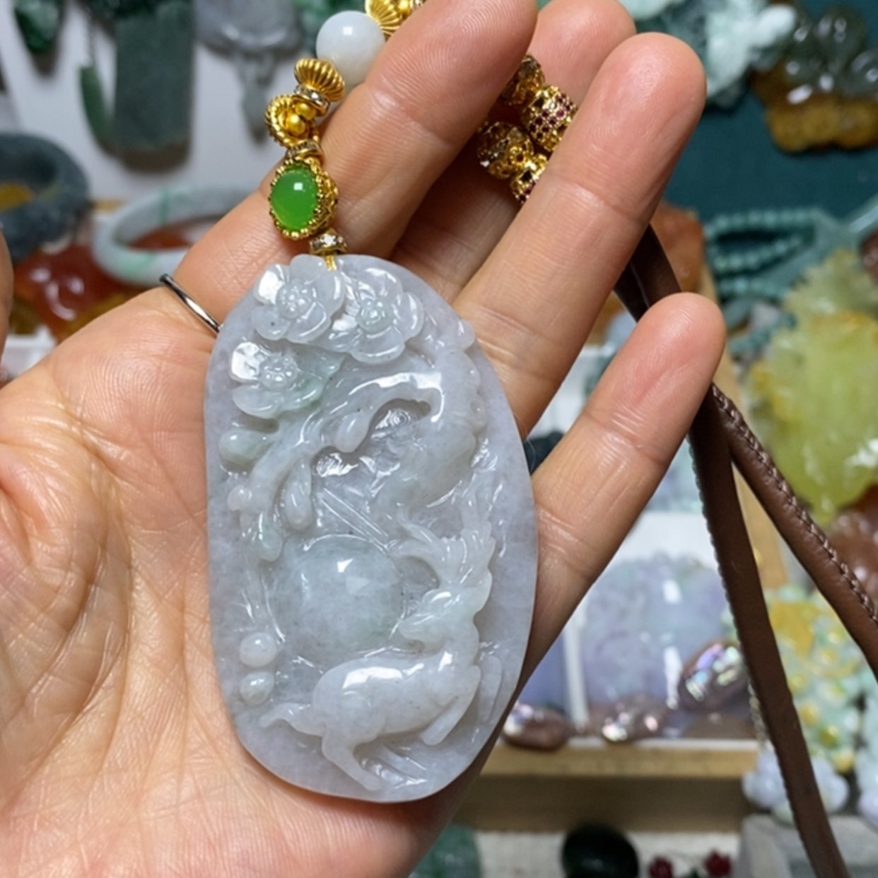 【闪购商品】翡翠吊坠(赠链)未镶嵌