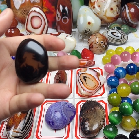 玛瑙/玉髓颈饰未镶嵌