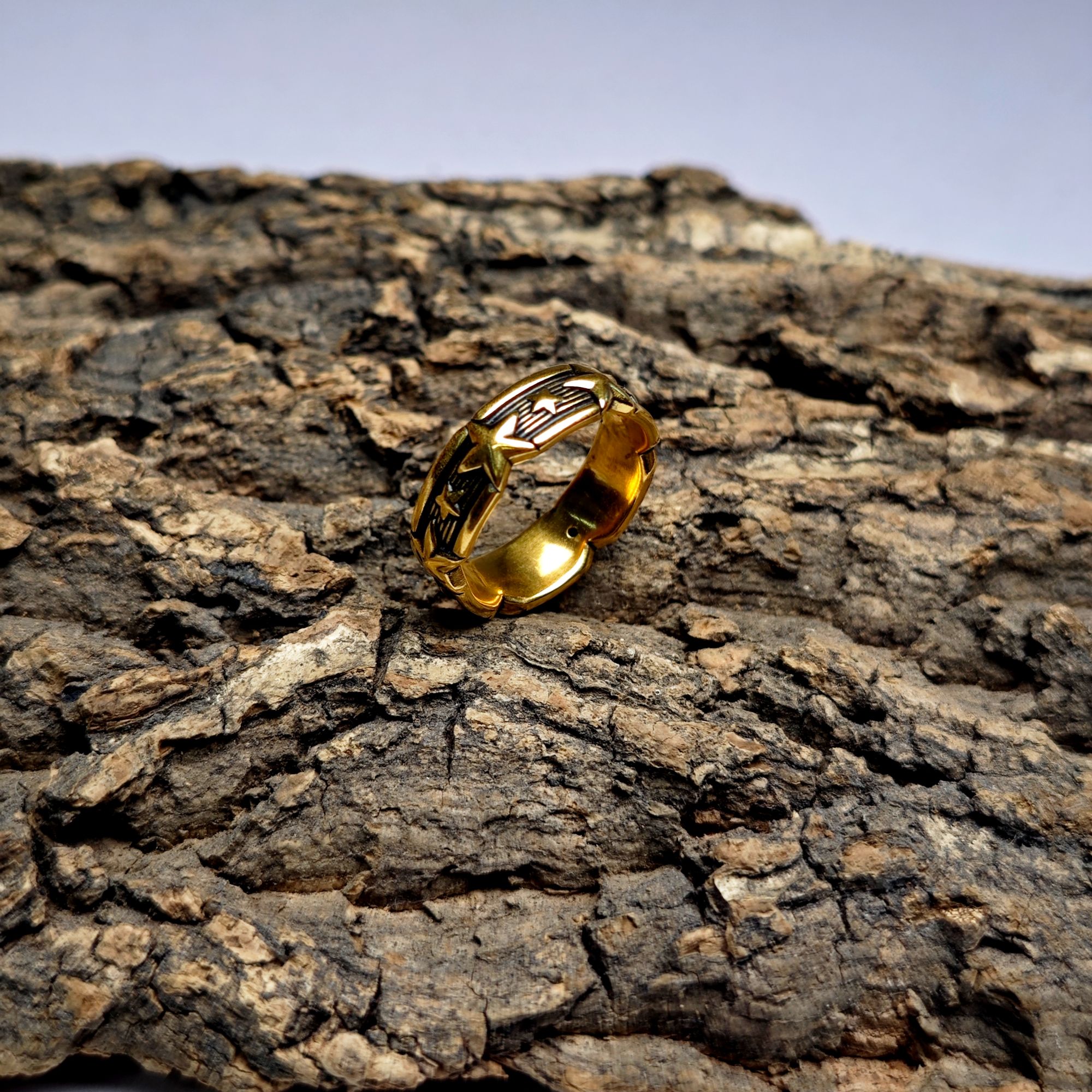 周帝王电黑金黄金满天星宽版戒指男女通戴时尚复古潮流足金戒指