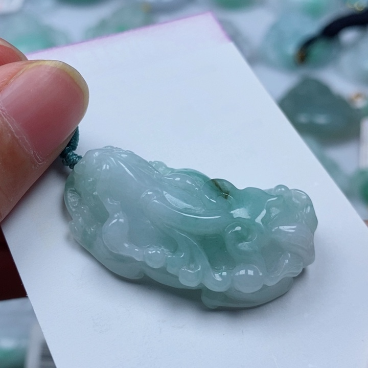 翡翠颈饰未镶嵌貔貅