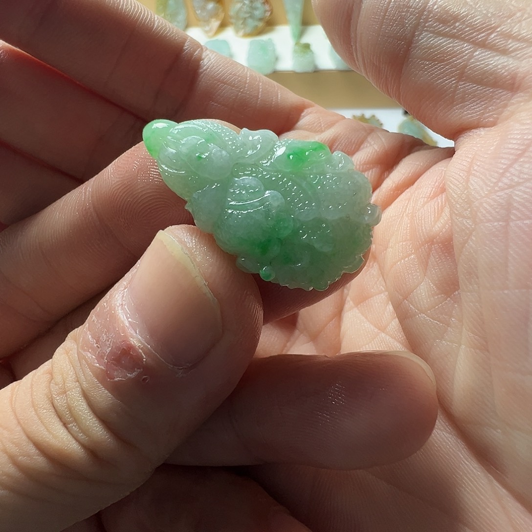 定制翡翠未镶嵌白菜