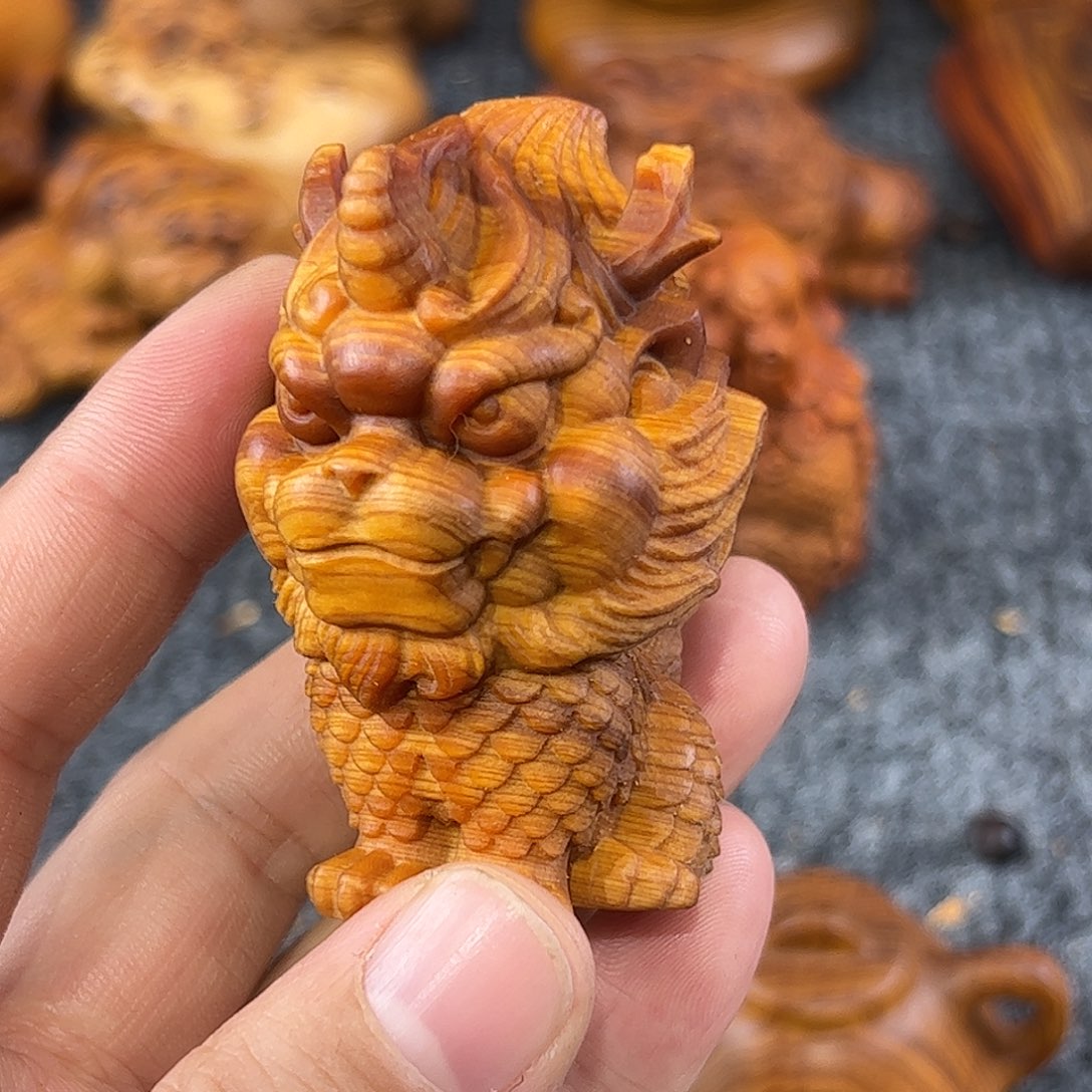 崖柏太行崖柏崖窝黑金舍利骨手把件