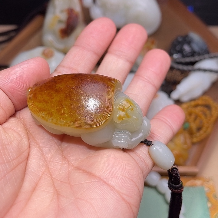 真***业和田玉未镶嵌颈饰