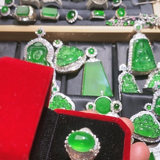 翡翠戒指未镶嵌暖*戒指