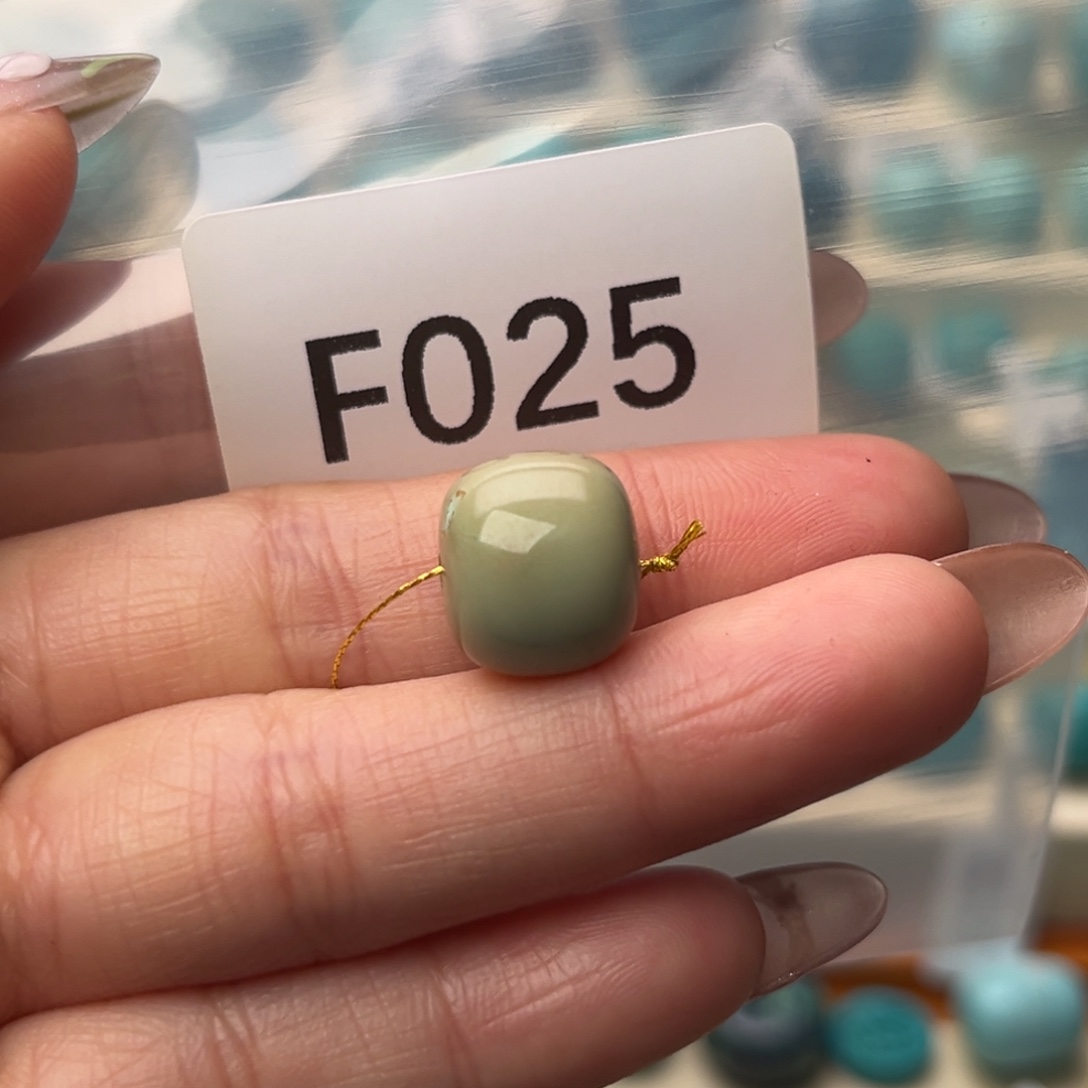 绿松石未镶嵌珠宝奇石直径13