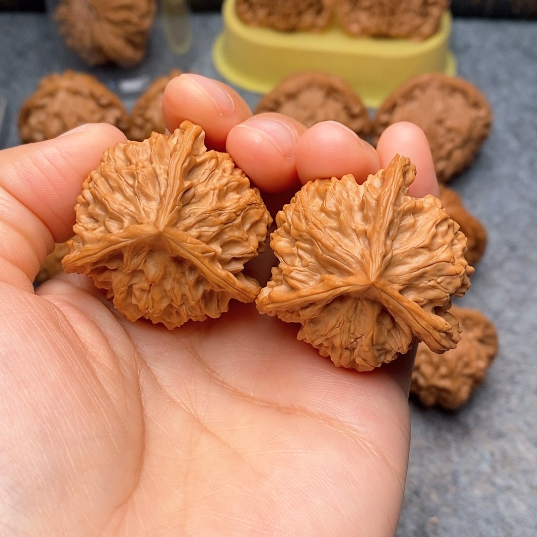 文玩核桃把件显**²三棱正本39全品