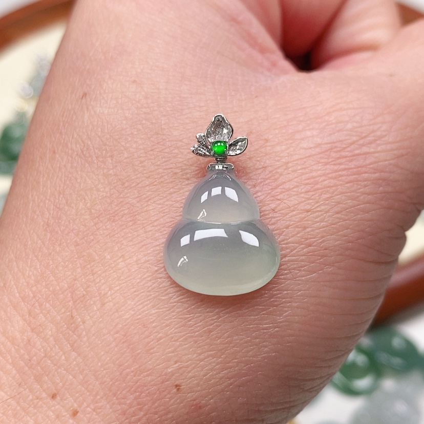 【闪购商品】翡翠吊坠(不含链)18K金镶嵌