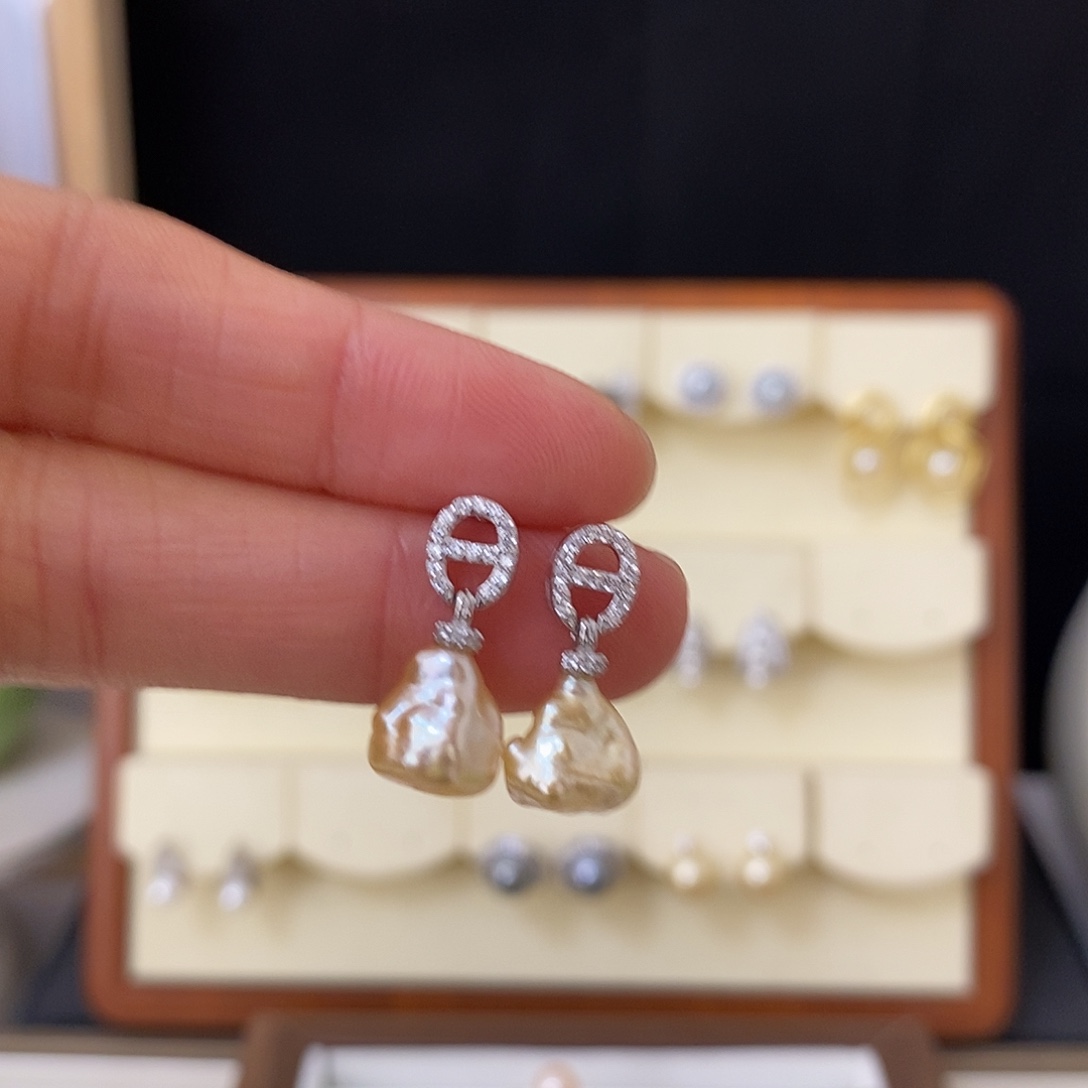 银S925镶嵌海水珍珠耳饰