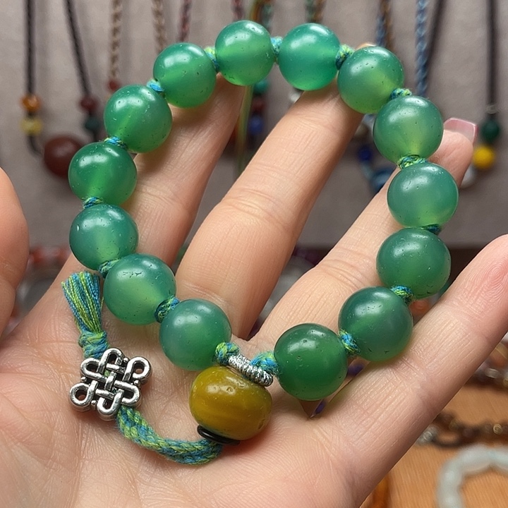 年***玛瑙/玉髓未镶嵌手链