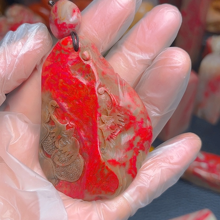 昌化石龍**下昌化鸡血石精品挂件