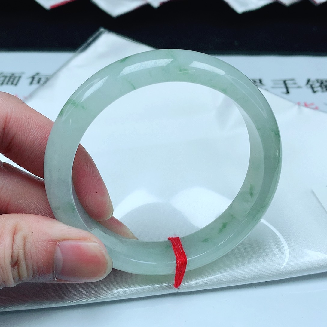 翡翠手镯未镶嵌圈58