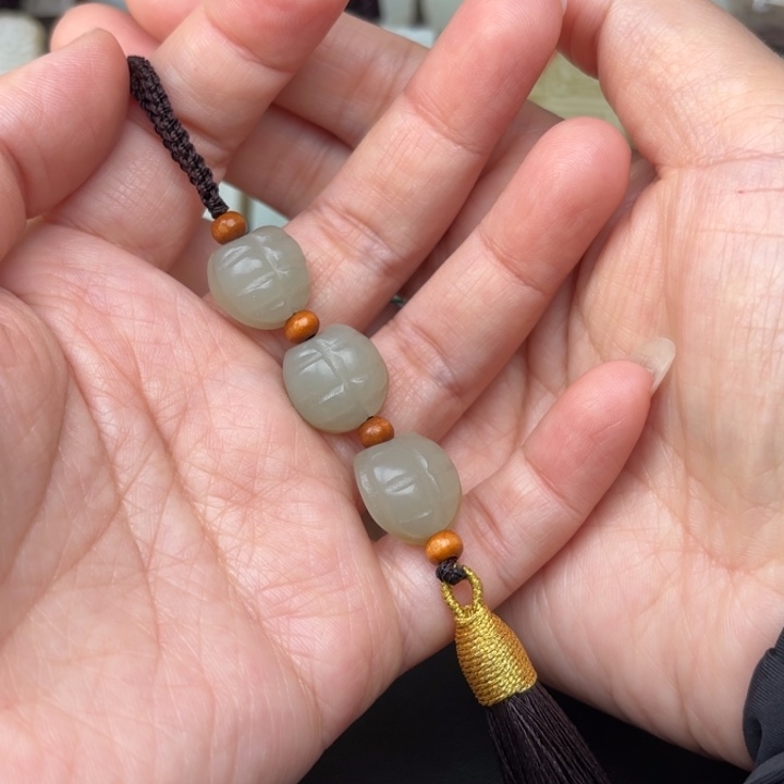 未镶嵌和田玉挂件