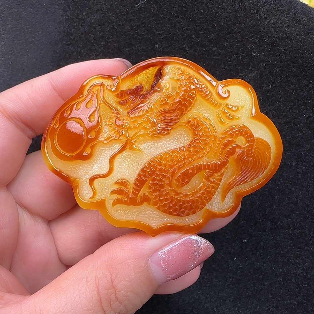 蜜蜡未镶嵌珠宝奇石