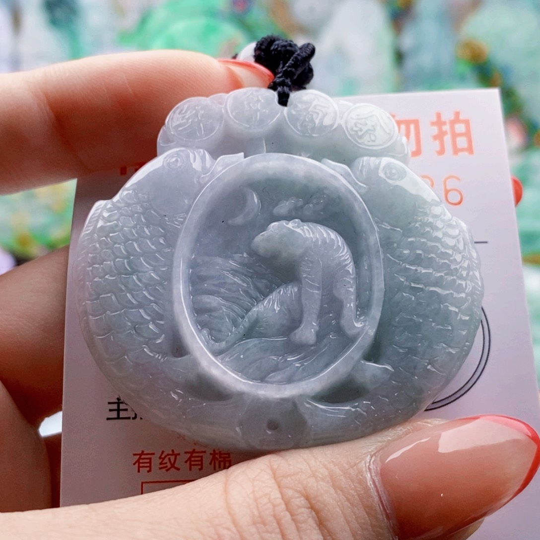 吊坠(不含链)未镶嵌翡翠