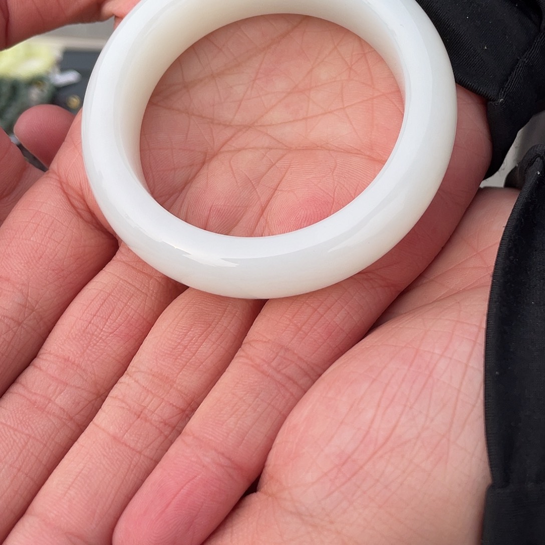 和田玉手镯10未镶嵌