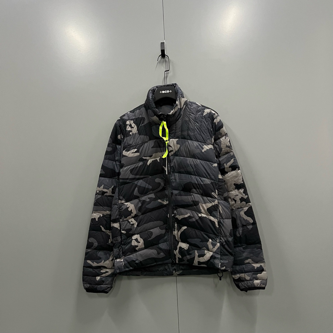 （bb）115 加拿大鹅 迷彩羽绒服 M码/95新/9000/601541
