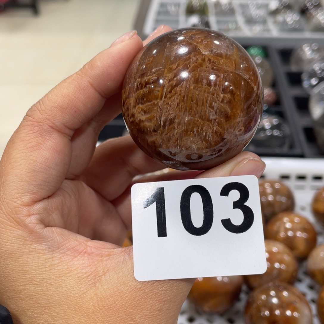 晶***颖大型摆件（非配饰）水晶未镶嵌金额138编码103