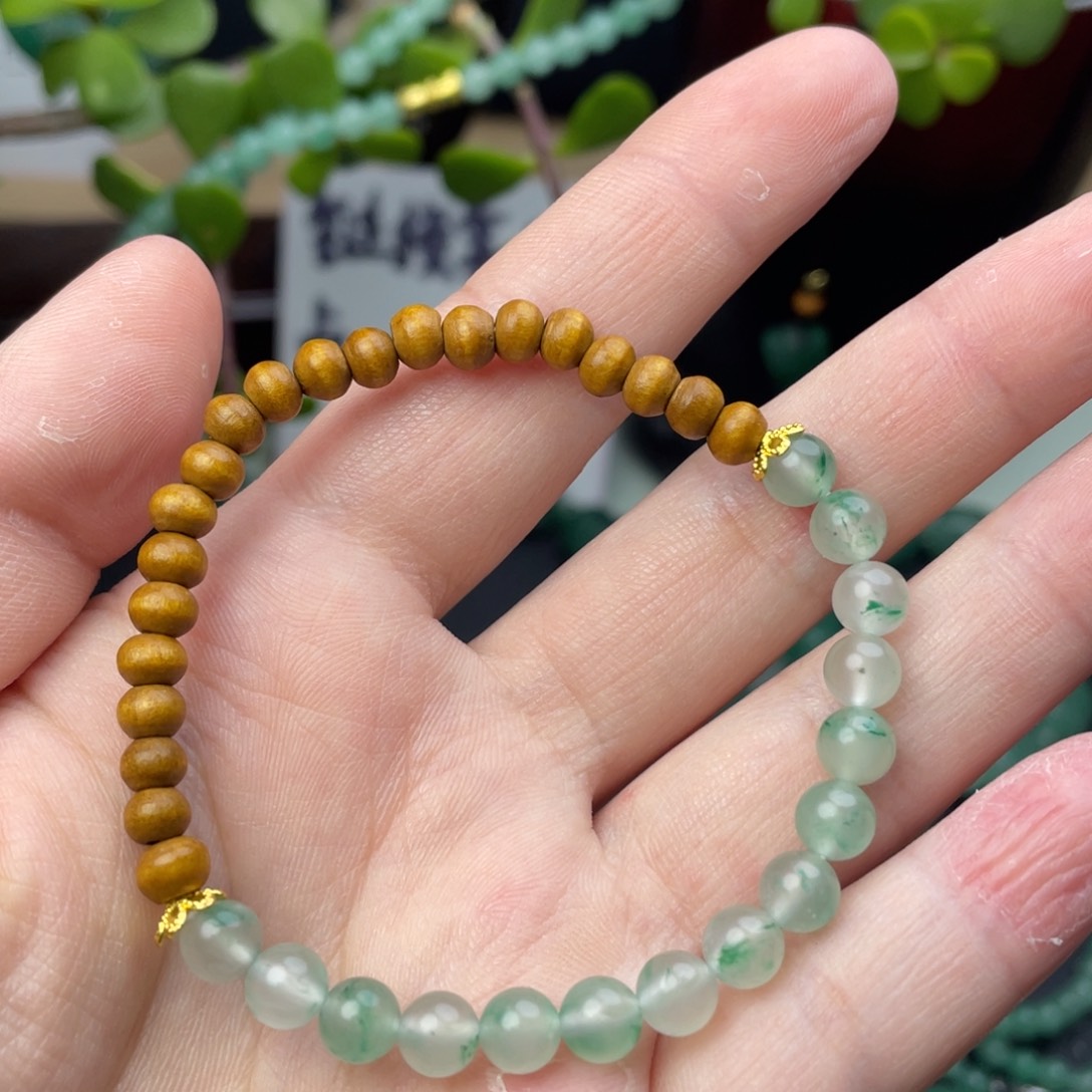 石英质玉颈饰未镶嵌