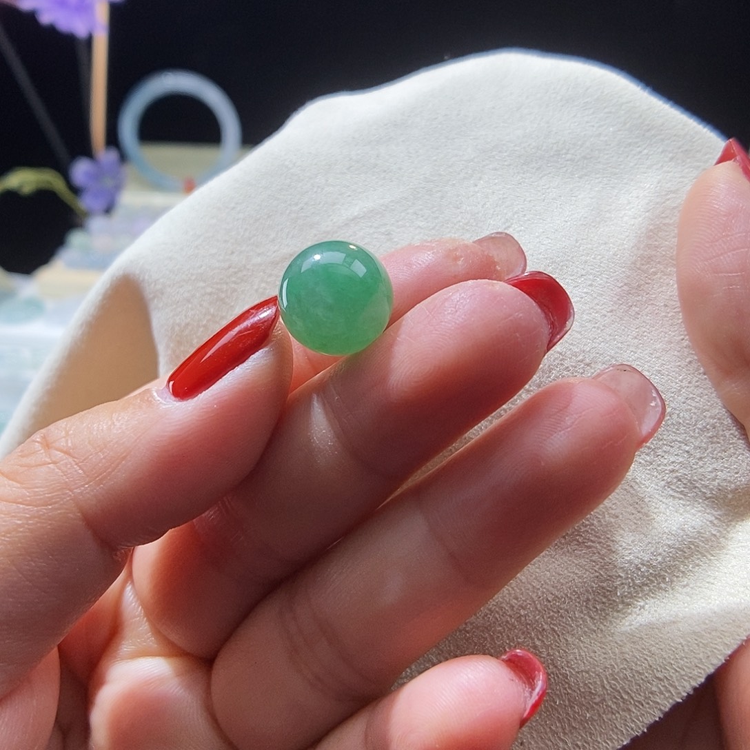 翡翠未镶嵌颈饰圆珠12.7