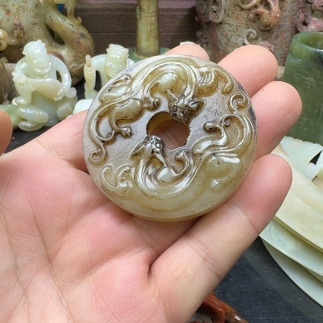 未镶嵌和田玉（糖玉）挂件