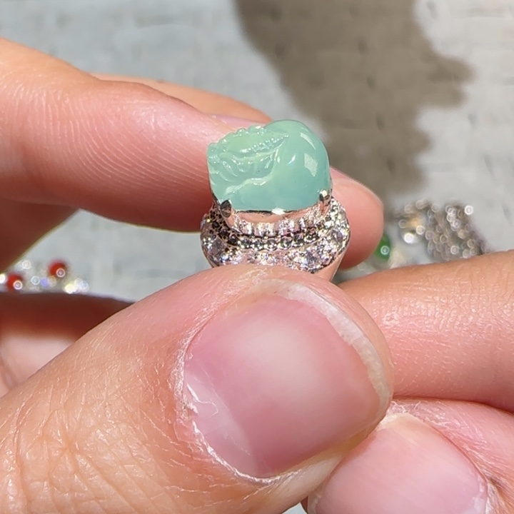 定制翡翠未镶嵌翡翠