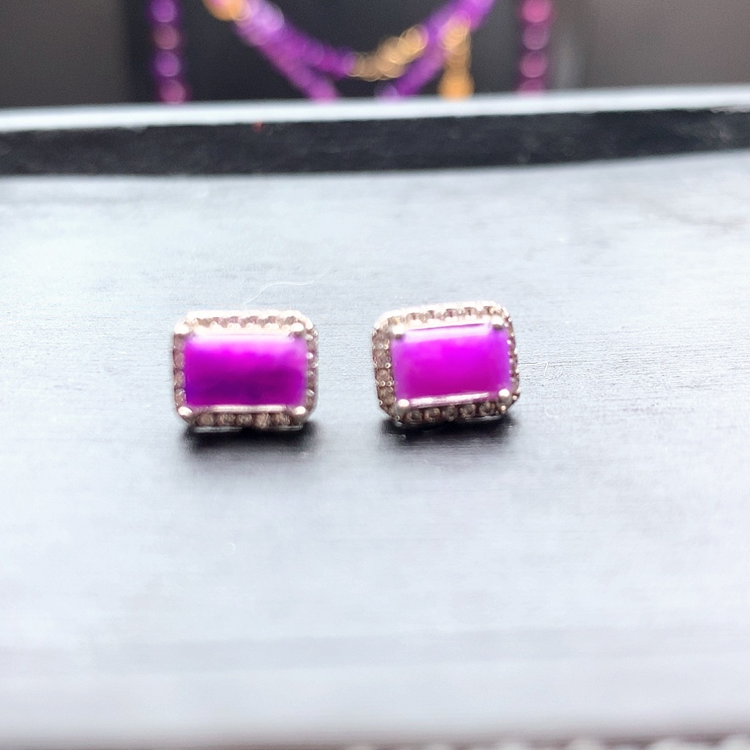 苏纪石（舒俱来）银S925镶嵌耳钉