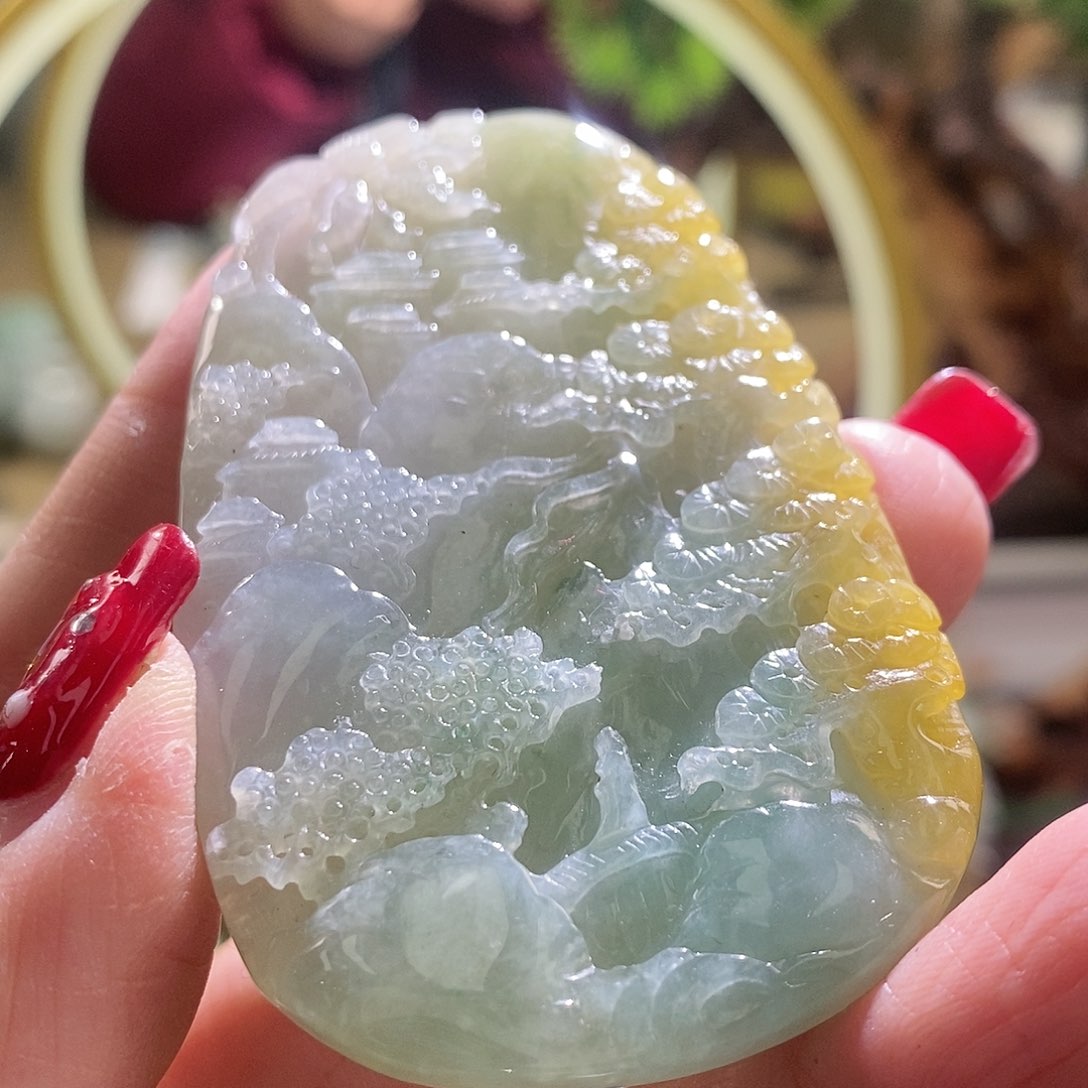 【闪购商品】翡翠颈饰未镶嵌山水