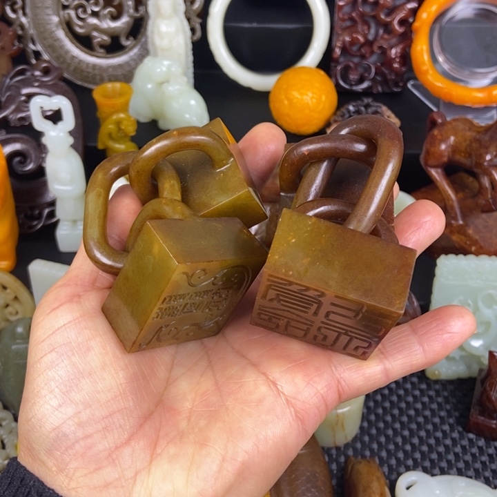 颈饰未镶嵌和田玉自**岁