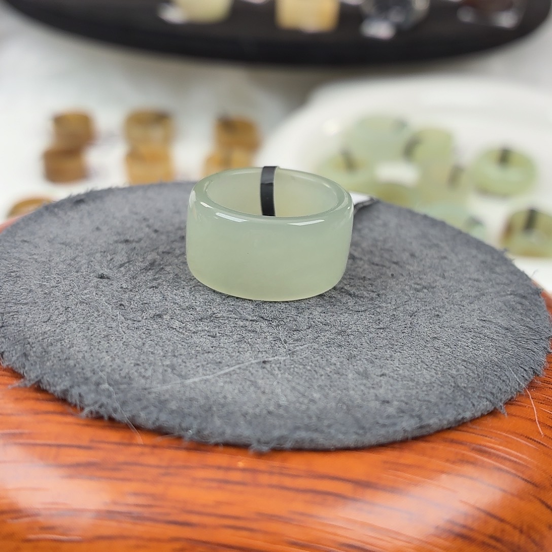 和田玉未镶嵌戒指b134晴水圆切16.8不退换