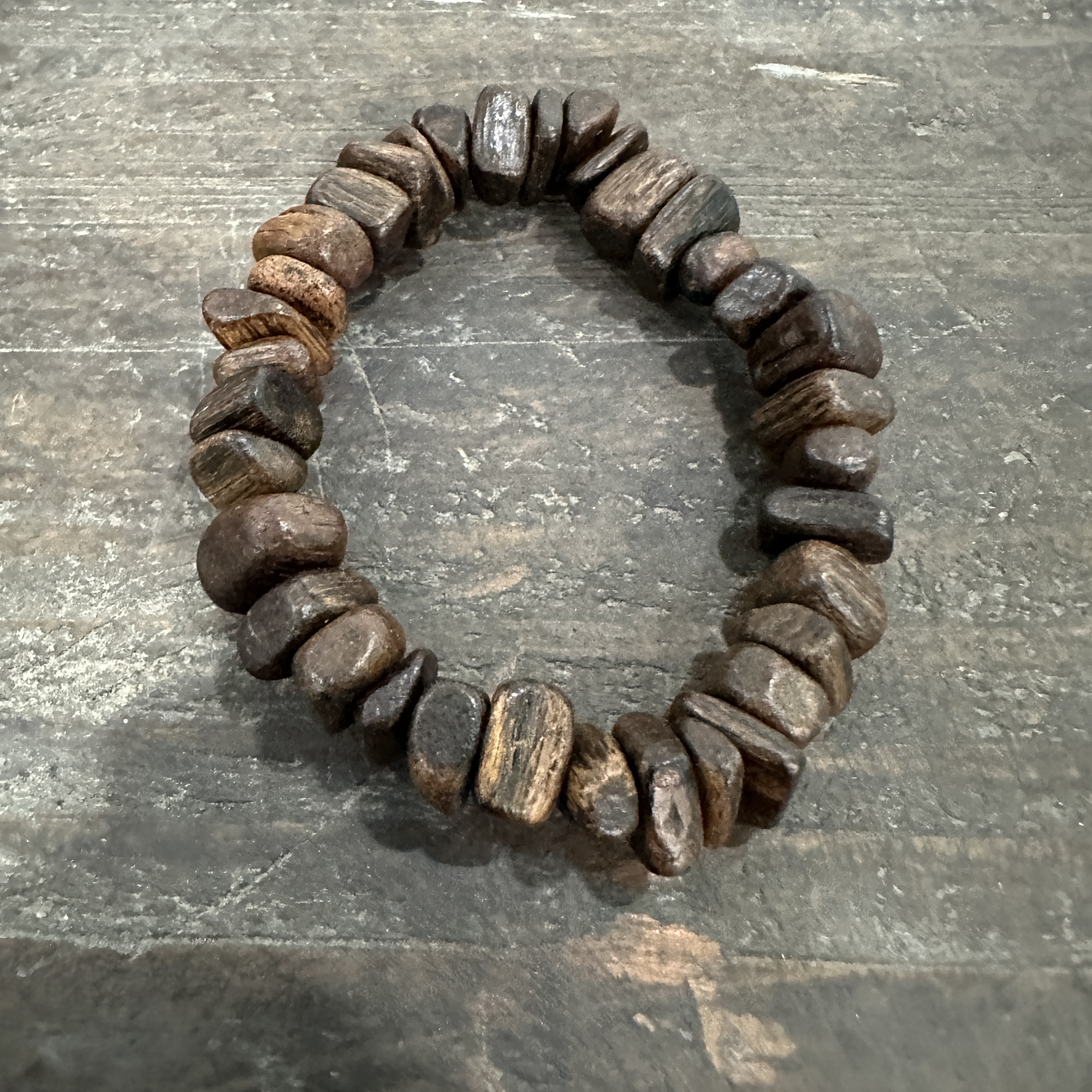 增香沉香木MJW0761精品手串（配礼盒）