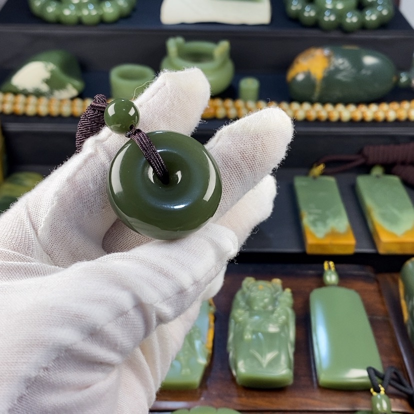 【闪购商品】岫岩老玉（透闪石质玉）颈饰未镶嵌