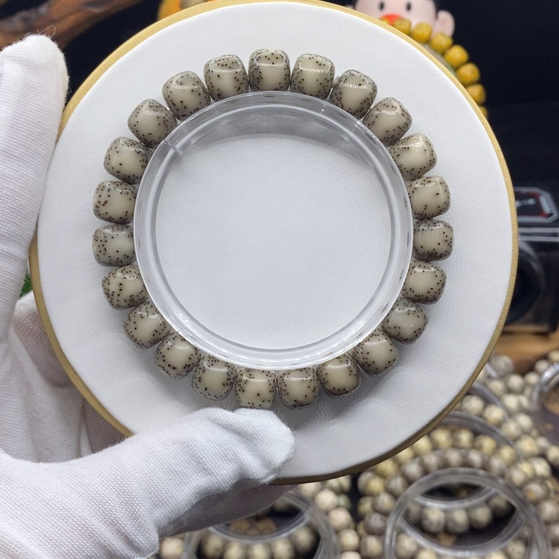 星月菩提手串绿冰侧留白10✖️9同枝果