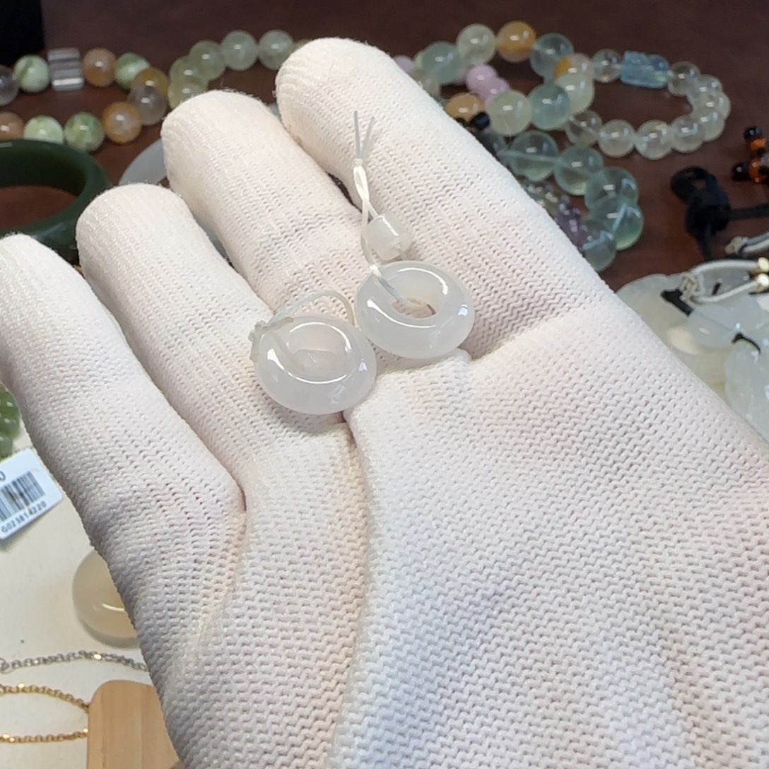 翡翠未镶嵌颈饰甜甜圈