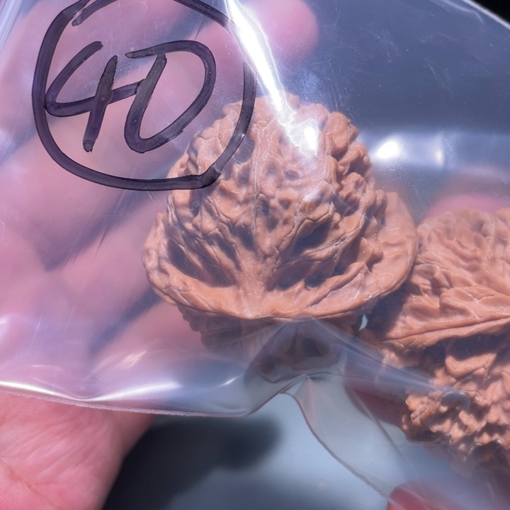 文玩核桃吊坠40呃呃呃