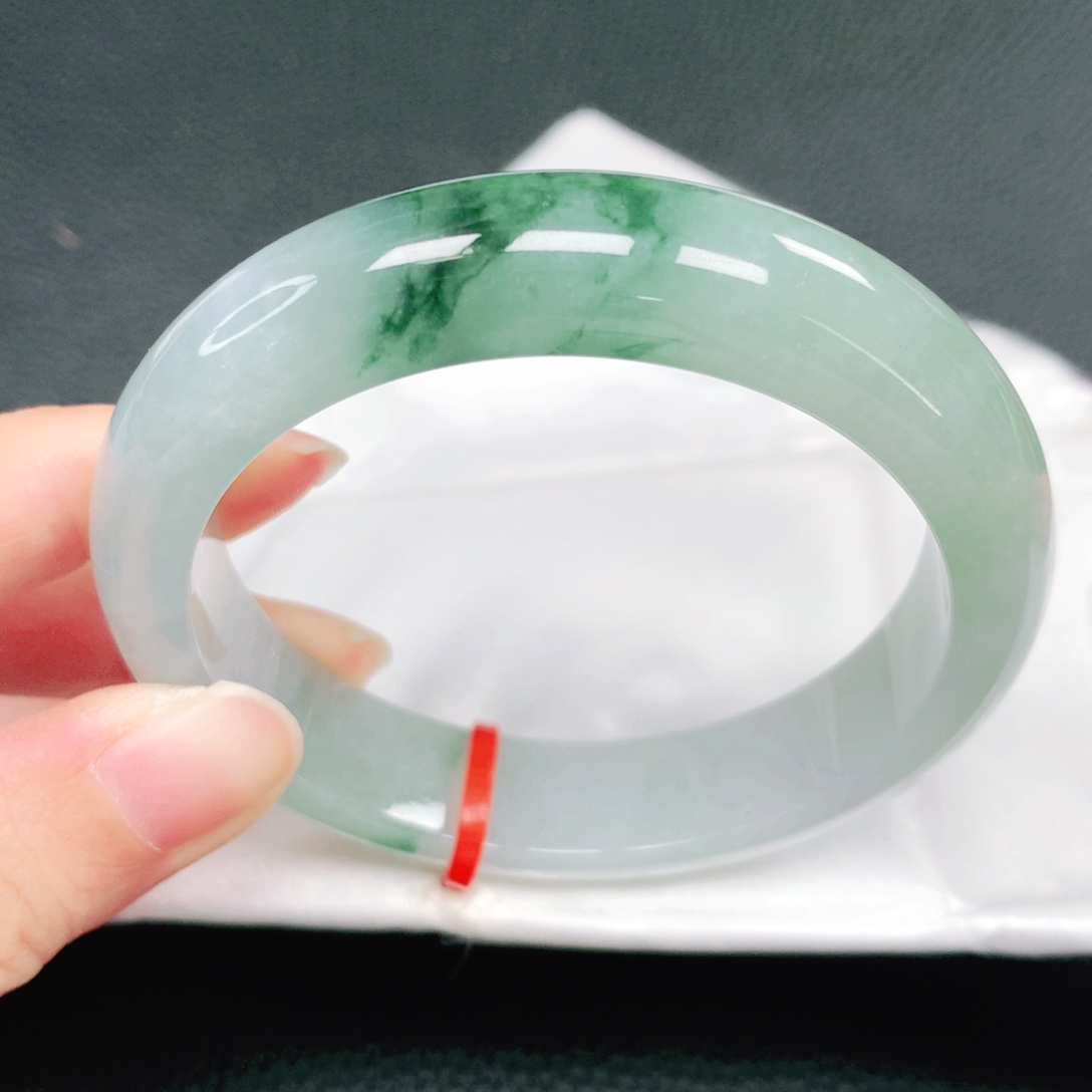 翡翠未镶嵌手镯57圈