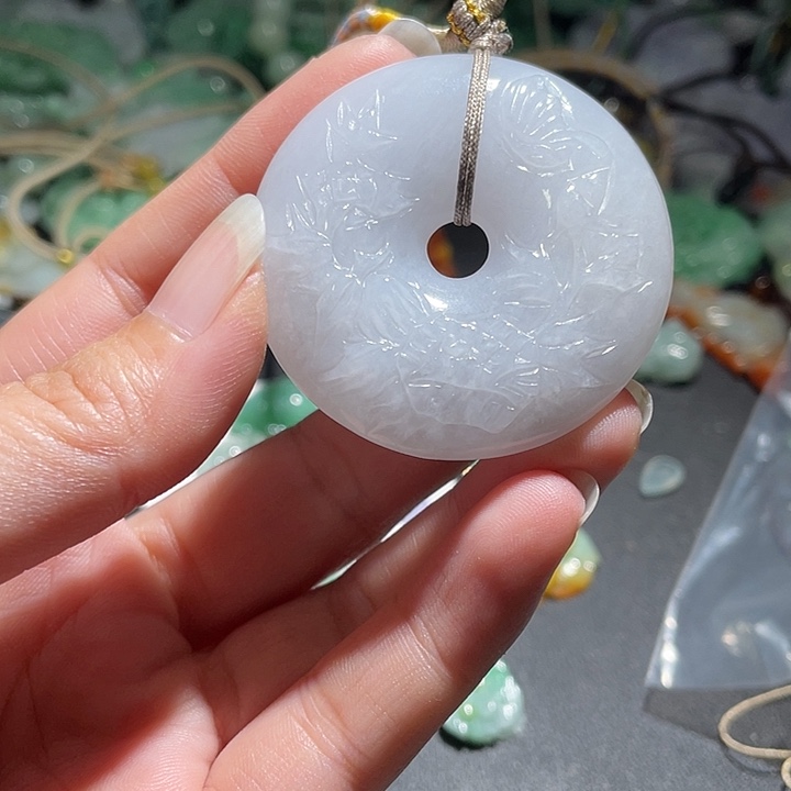 颈饰未镶嵌翡翠天