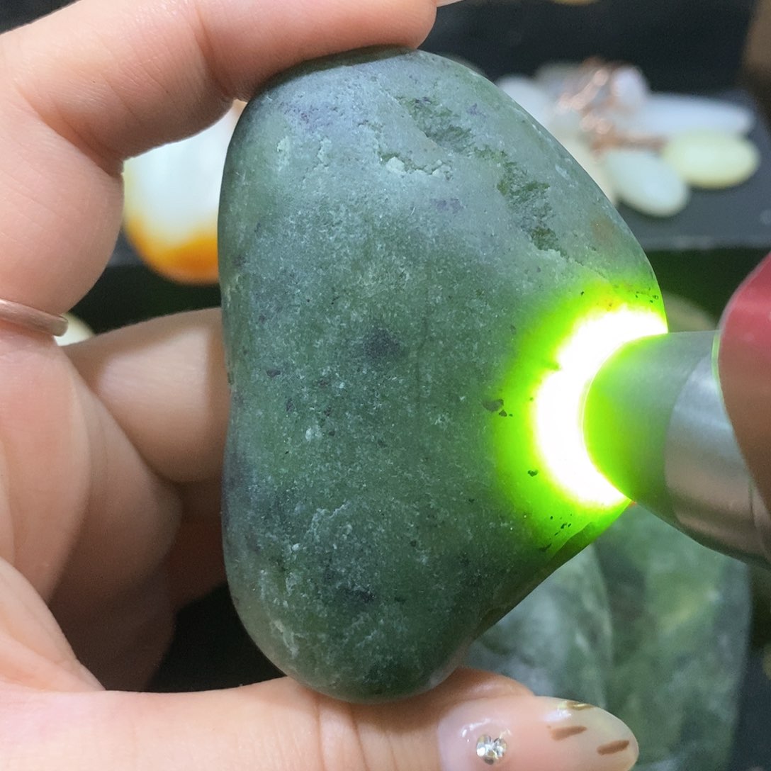 未镶嵌和田玉（糖玉）挂件