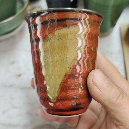 瓷片瓷器，各种摆件，瓷片，均有瑕疵。有点瑕疵！