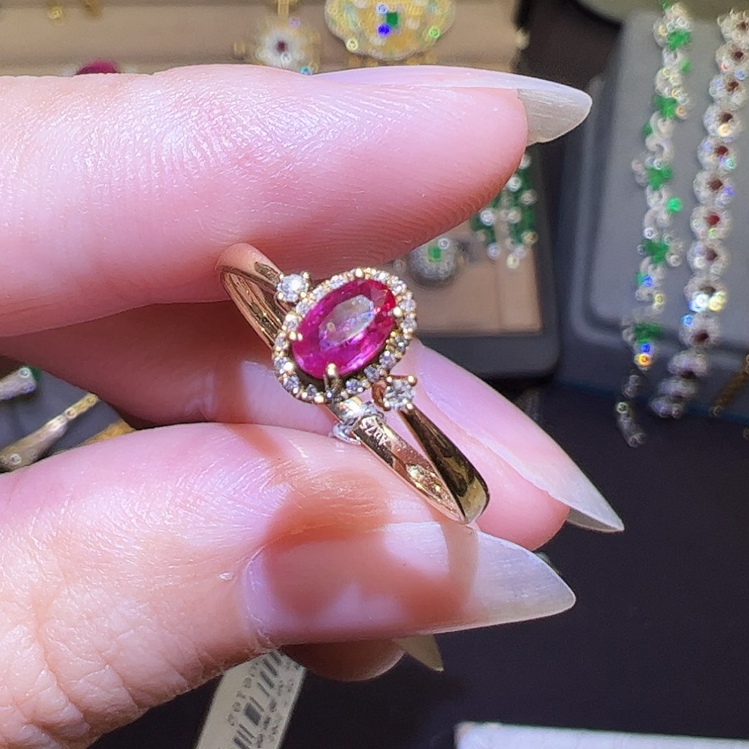戒指18K金镶嵌红宝石0.32ct 无烧