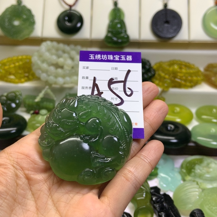 【闪购商品】未镶嵌蛇纹石玉颈饰松**月